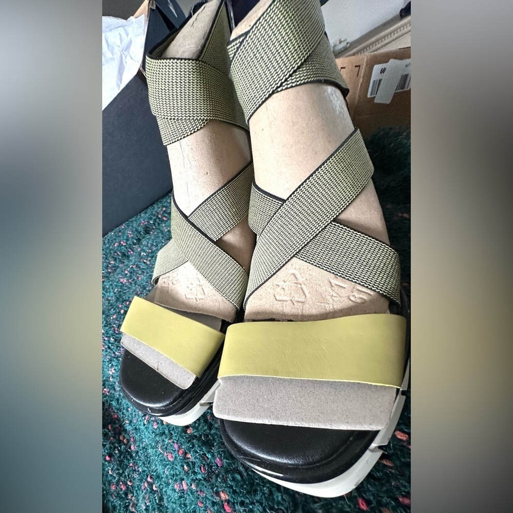 Sorel Joanie III Sport Wedge Sandals Olive NWT 7.5 Comfort Platform - Picture 9 of 14